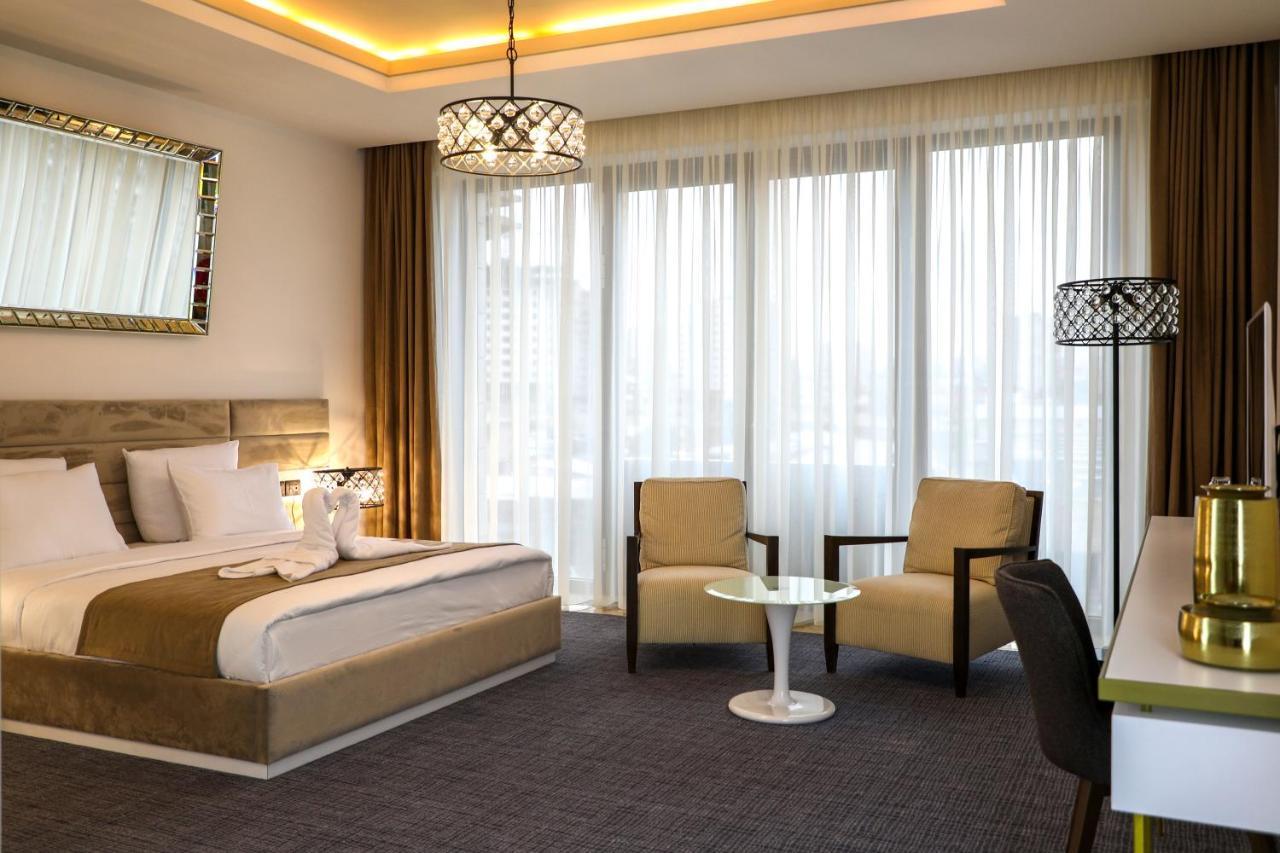 アガバビアンズ ホテル エレバン エクステリア 写真 A room at the hotel