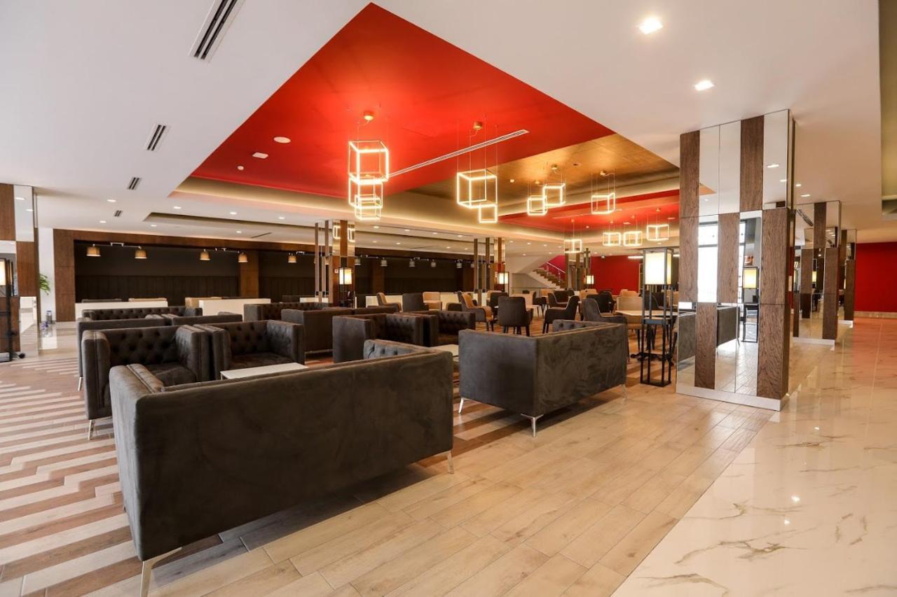アガバビアンズ ホテル エレバン エクステリア 写真 The lounge at the airport